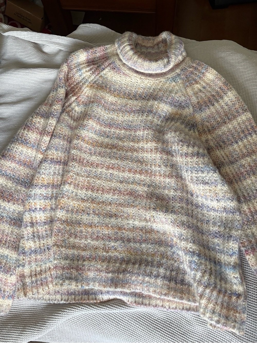 Reitmans pastel Colors turtleneck sweater